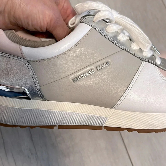 HOST PICK 🌸NWOT MICHAEL KORS Taupe Pink Silver Leather Sneaker Shoe, Size 9 - Picture 13 of 13